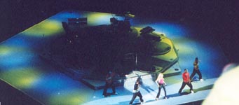 Mandy Moore and her dancers in Rupp Arena